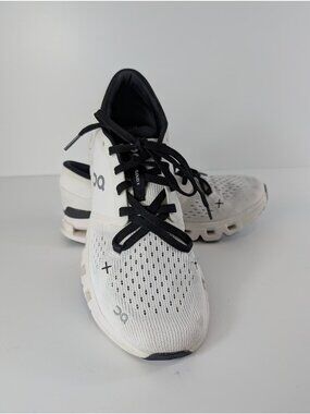 On Cloud X Running Shoes Women's US 9.5 Mesh Lightweight White/Black